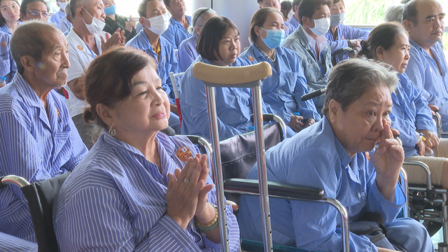 Mang xuân về cho những bệnh nhân nghèo trên địa bàn TP. Hồ Chí Minh - Ảnh 4.