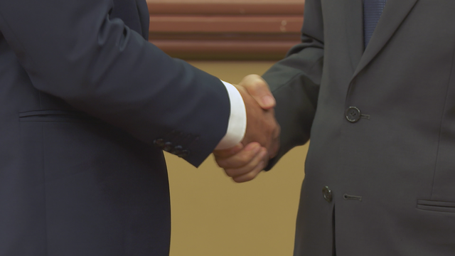 Tổng Lãnh sự CHDCND Lào đến thăm, chúc Tết TP. Hồ Chí Minh - Ảnh 6.