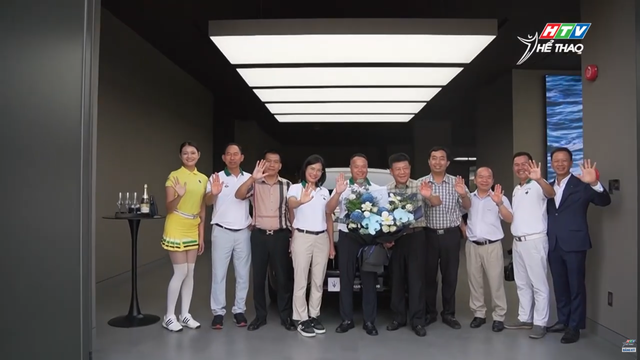 Xe Maserati chính thức thuộc về golfer trúng giải HIO tại HTV Swing Cup- Ảnh 2.