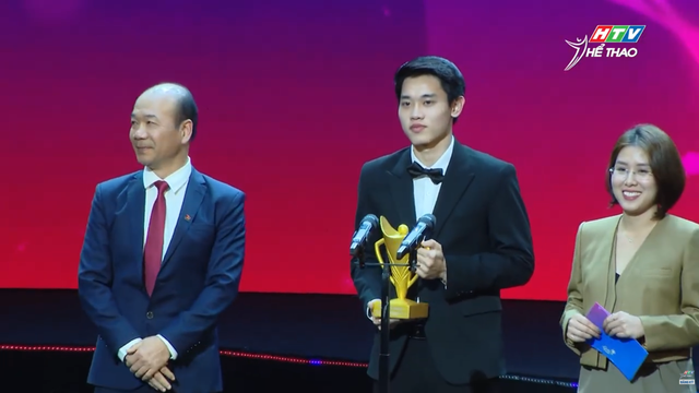 Xạ thủ Trịnh Thu Vinh lần thứ 2 liên tiếp được vinh danh là Nữ Vận động viên của năm- Ảnh 3. Xạ thủ Trịnh Thu Vinh lần thứ 2 liên tiếp được vinh danh là Nữ Vận động viên của năm- Ảnh 3.