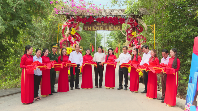 TP. Hồ Chí Minh: Mang "Xuân sẻ chia" và nước sạch về với xã đảo Thạnh An - Ảnh 1.
