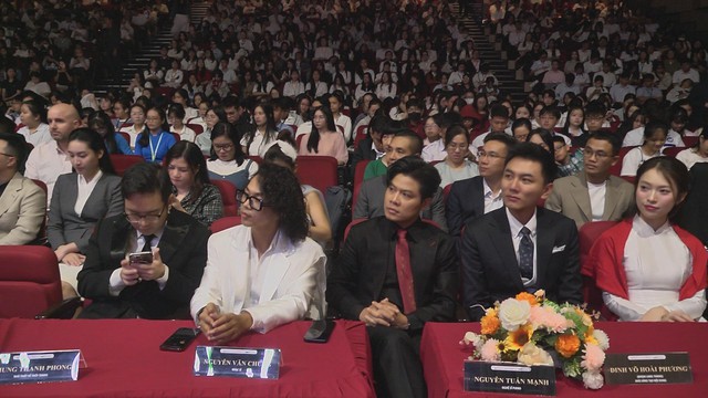 VCEP Awards 2025 tôn vinh sức sáng tạo trẻ trong nền kinh tế văn hóa - Ảnh 2.