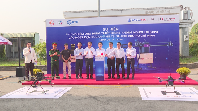Thiết bị không người lái lần đầu thử nghiệm "cất cánh" giao hàng tại TP. Hồ Chí Minh - Ảnh 2.
