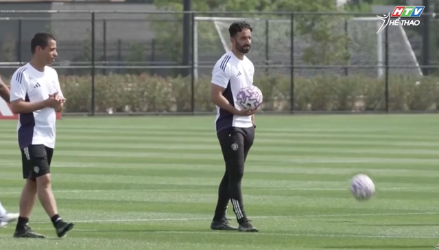 Phản ứng của cổ động viên Man United khi Amorim bị sa thải - Ảnh 2.