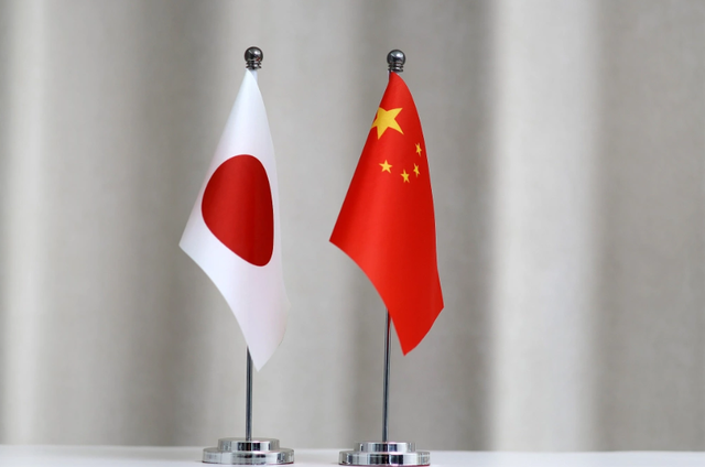 Trung Quốc cấm xuất khẩu hàng lưỡng dụng sang Nhật Bản, Tokyo lên án - Ảnh 1.