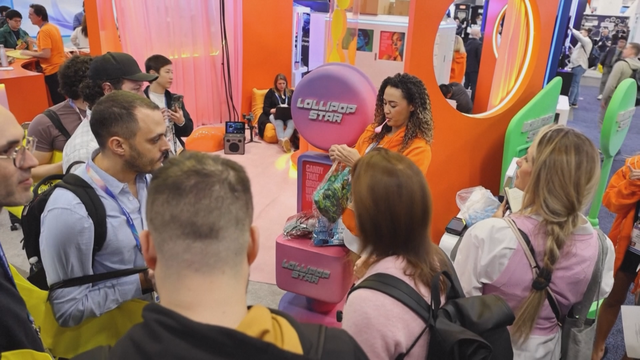 Kẹo mút... phát ra tiếng nhạc - Ảnh 1.