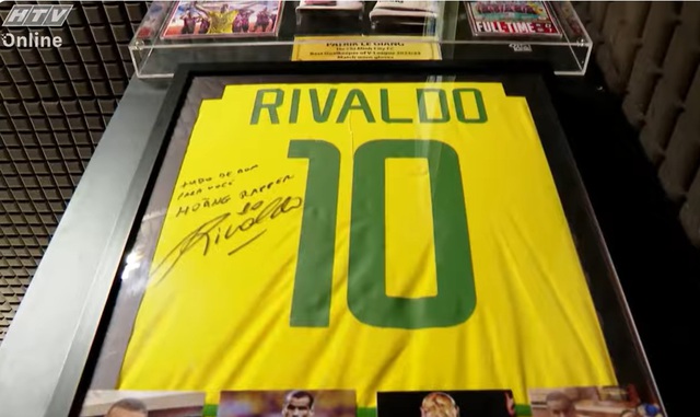 9PM Show - Chuyện chưa kể - Tập 5: MC Hoàng Rapper: Từ fan M.U đến nhà sưu tầm áo đấu - Ảnh 3.