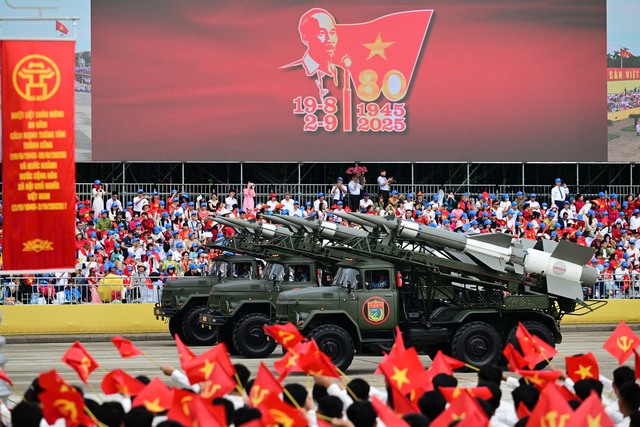 Viettel thu về kỷ lục 220 nghìn tỷ năm 2025 - Ảnh 1.