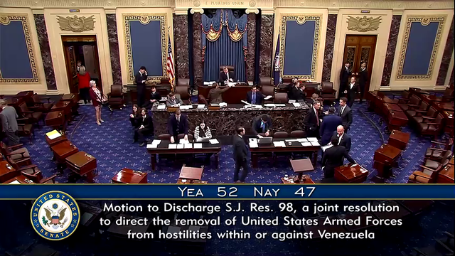 Thượng viện Mỹ bỏ phiếu kiềm chế quyền hạn của ông Trump - Ảnh 1.