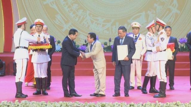 Các cá nhân tiêu biểu được vinh danh tại Hội nghị biểu dương điển hình tiên tiến, “Người tốt, việc tốt” và trao danh hiệu “Công dân Thủ đô ưu tú” năm 2026 của TP. Hà Nội - Ảnh 4.