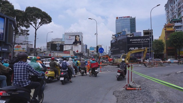 Thủy điện Trị An mở 6 cửa xả lũ | 60 Giây Sáng ngày 4/10/2026 - Ảnh 3.