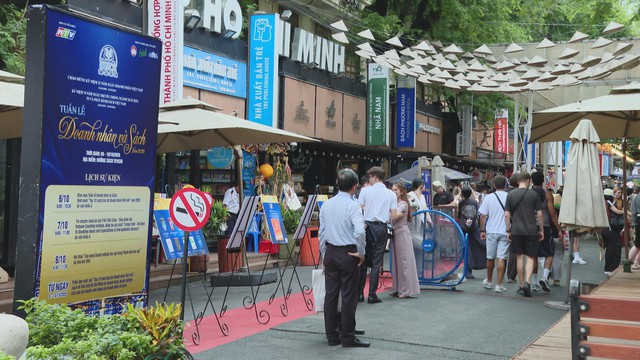 Khai mạc Tuần lễ Doanh nhân và Sách năm 2026 | Thời sự HTV ngày 6/10/2026 - Ảnh 1.
