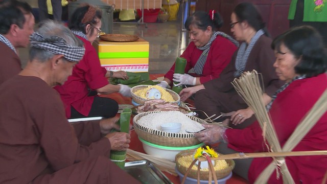 TP. Hồ Chí Minh khai mạc Hội thi "Gói - Nấu bánh tét" lần thứ 14 năm 2026 - Ảnh 1.