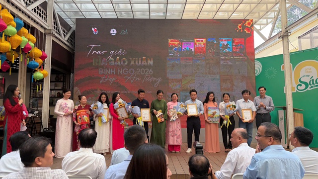 Hội Nhà báo TP. Hồ Chí Minh trao giải Bìa báo Xuân Bính Ngọ 2026 - Ảnh 1.