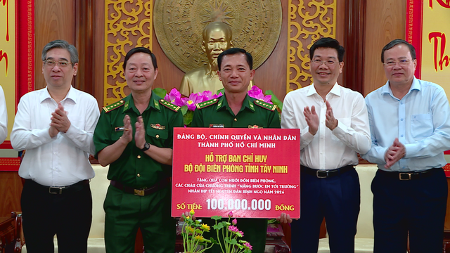 TP. Hồ Chí Minh đồng hành cùng Tây Ninh đảm bảo an sinh xã hội dịp Tết Nguyên Đán - Ảnh 3.