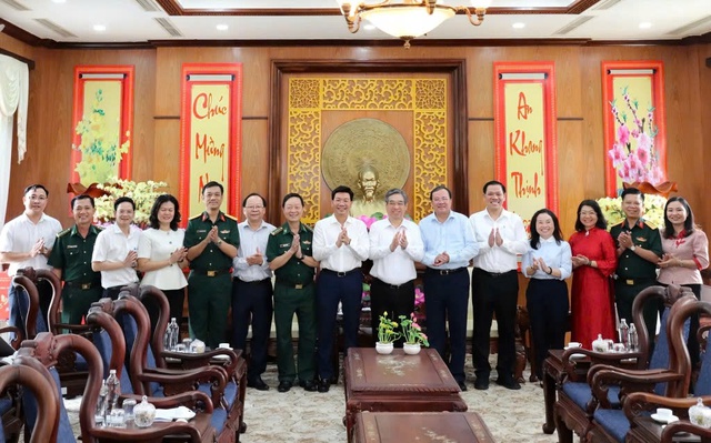 Thời sự HTV ngày 11/2/2026 | Lễ trao tặng danh hiệu Anh hùng Lực lượng vũ trang nhân dân - Ảnh 5.