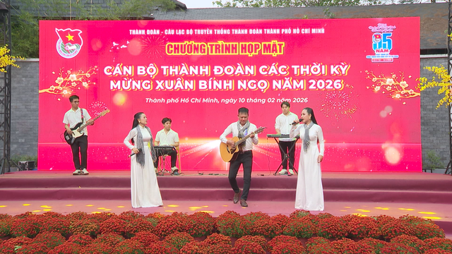 TP. Hồ Chí Minh gặp mặt cán bộ Đoàn các thế hệ dịp Xuân Bính Ngọ 2026 - Ảnh 1.