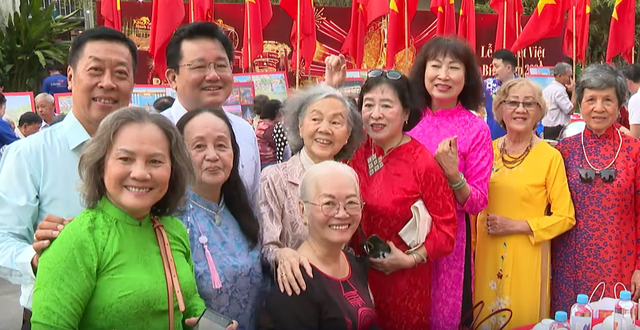 TP. Hồ Chí Minh gặp mặt cán bộ Đoàn các thế hệ dịp Xuân Bính Ngọ 2026 - Ảnh 3.