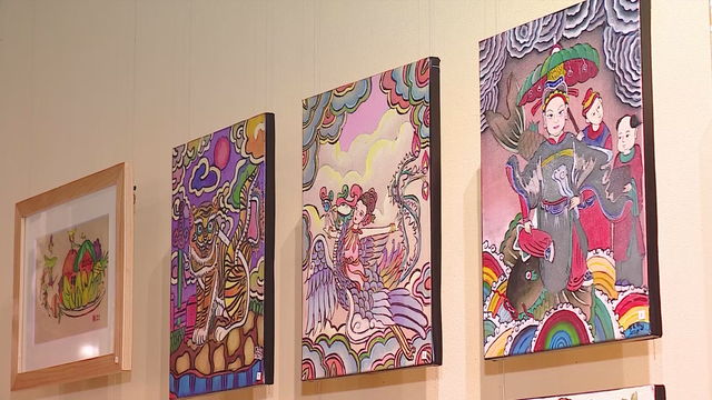 Triển lãm "Sắc màu truyền thống": Khi nghệ sĩ trẻ "đánh thức" giá trị truyền thống giữa phố cổ Hà Nội - Ảnh 1.