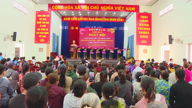 Bình Dương: Lan tỏa yêu thương từ những "Phiên chợ Tết 0 đồng" - Ảnh 1.