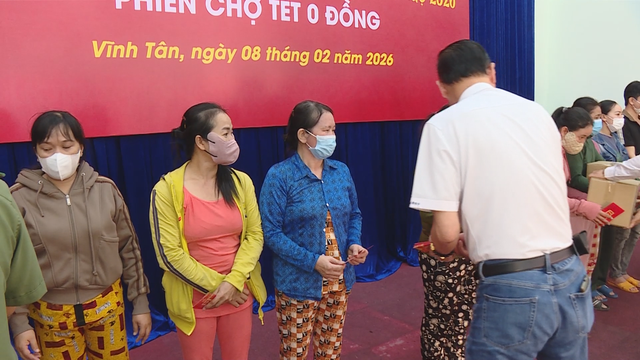 Bình Dương: Lan tỏa yêu thương từ những "Phiên chợ Tết 0 đồng" - Ảnh 2.