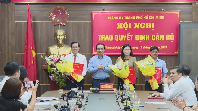 Chủ tịch UBND TP. Hồ Chí Minh Nguyễn Văn Được trao quyết định cán bộ- Ảnh 1.