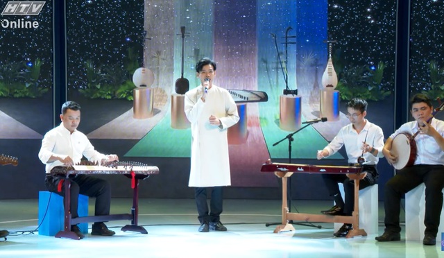 9PM Show - Tập 10: Đỗ Thanh Phong và ước mơ mang ban đờn ca Đó Đây đi thật xa - Ảnh 2.