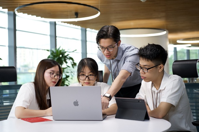 Viettel khởi động loạt chương trình tìm kiếm nhân sự trẻ tài năng, phát triển công nghệ lõi - Ảnh 2.