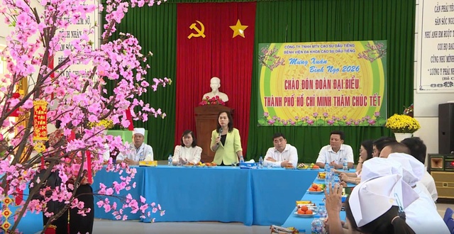 TP. Hồ Chí Minh chăm lo Tết cho người dân xã Dầu Tiếng - Ảnh 4.