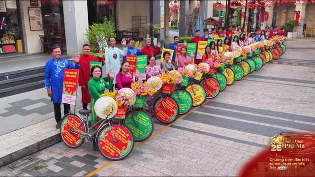 “Chợ hoa Tết Bình Đông” – Điểm hẹn sắc xuân mới của TP. Hồ Chí Minh - Ảnh 3.