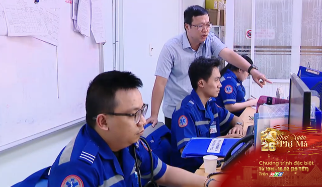 Những "thiên thần áo trắng" gác Tết nhà, giữ nhịp sống cho người bệnh - Ảnh 1.