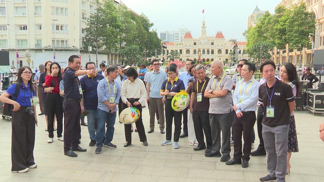 Đường hoa Nguyễn Huệ Tết Bính Ngọ 2026: “Xuân hội tụ – Vững bước vươn mình” - Ảnh 2.