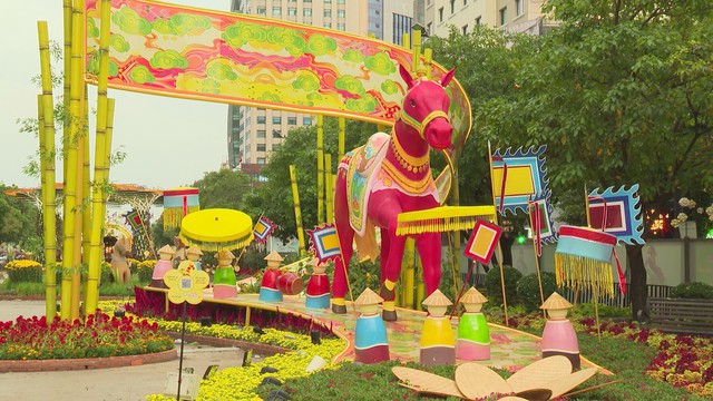 Đường hoa Nguyễn Huệ Tết Bính Ngọ 2026: “Xuân hội tụ – Vững bước vươn mình” - Ảnh 3.