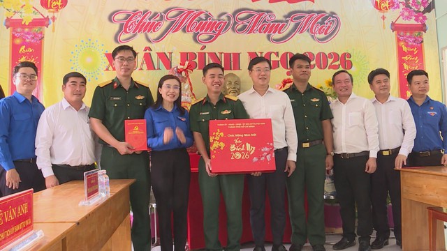 Xuân đoàn kết – Tết nghĩa tình lan tỏa yêu thương đến vùng xa TP. Hồ Chí Minh - Ảnh 4.