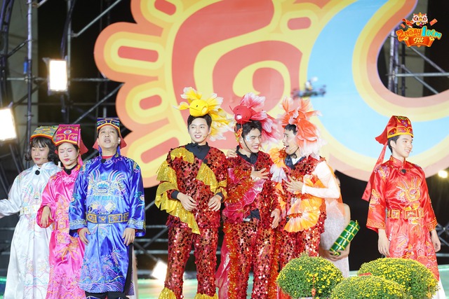 Táo Quân phiên bản 2 Ngày 1 Đêm Tết: Cris Phan hóa Táo Bà tự tin "ke đầu"- Ảnh 1.