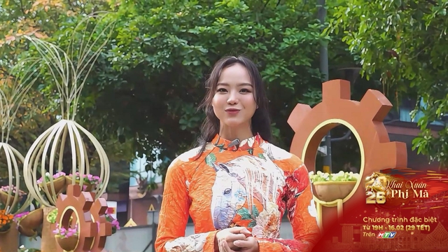 Rực rỡ áo dài Việt trước thềm khai mạc Đường hoa Nguyễn Huệ - Ảnh 4.