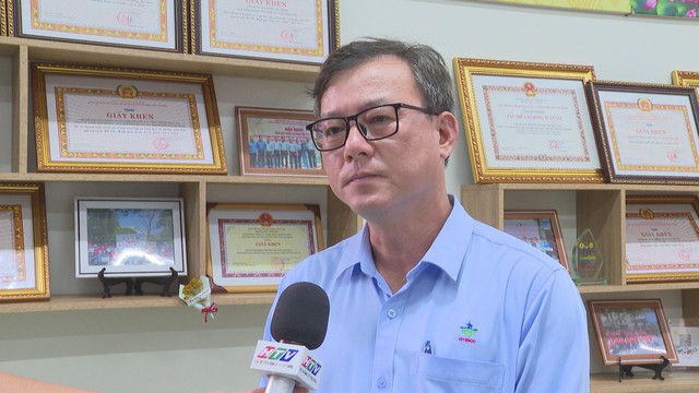 Phía sau những con đường sạch bóng ngày mùng 1 Tết - Ảnh 2.