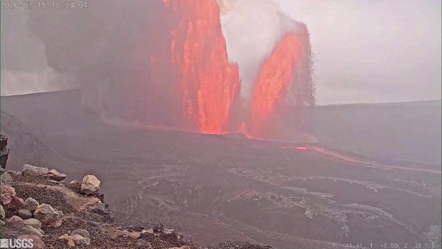 Núi lửa Kilauea trên đảo Hawaii lại phun trào - Ảnh 1.