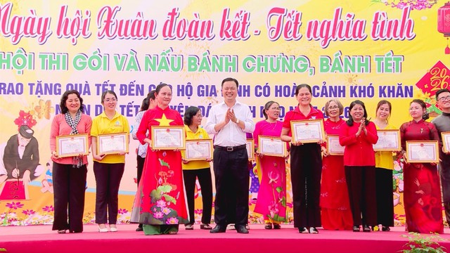 Phường Linh Xuân tổ chức nhiều hoạt động mang đậm đà bản sắc văn hóa và tinh thần đoàn kết dịp Tết Bính Ngọ 2026 - Ảnh 1.