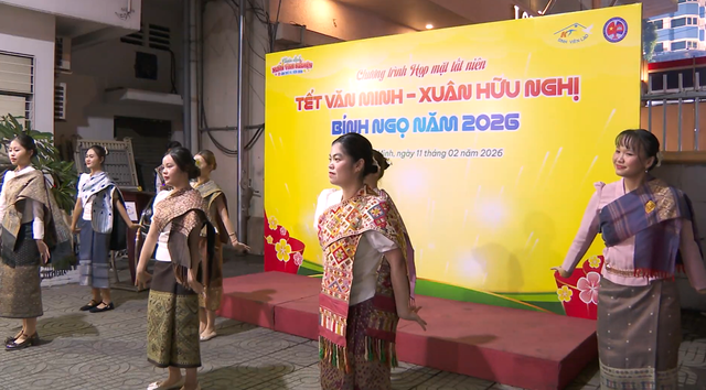 Sinh viên Lào - Campuchia rộn ràng đón Tết Việt tại TP. Hồ Chí Minh - Ảnh 5.