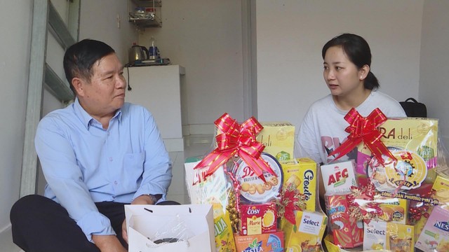 Tết xa quê: Đong đầy nghĩa tình nơi đất khách- Ảnh 1.