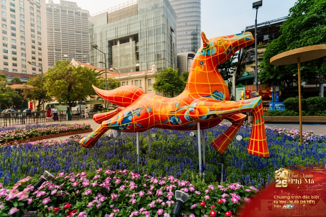 Bế mạc Đường hoa Nguyễn Huệ Tết Bính Ngọ 2026: Hơn 1,8 triệu lượt khách check-in đường hoa hai phiên bản- Ảnh 4.