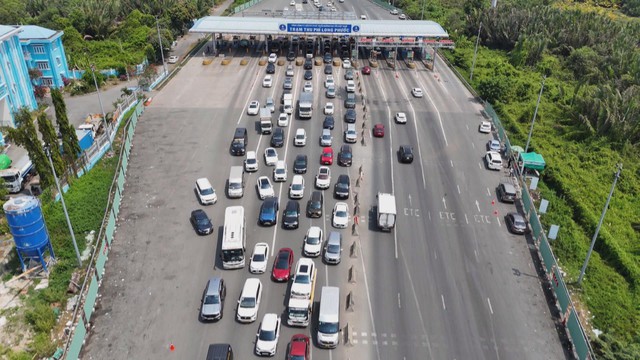 60 Giây ngày 23/2/2026 | Giao thông cửa ngõ TP. Hồ Chí Minh tăng cao ngày cuối kỳ nghỉ Tết - Ảnh 2.