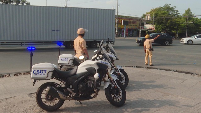 Giao thông cửa ngõ phía Đông TP.HCM thông thoáng trong ngày đầu làm việc sau Tết - Ảnh 2.