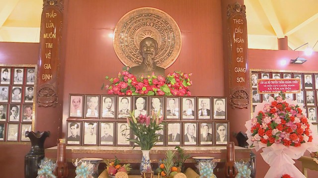 Tri ân Anh hùng liệt sĩ tại Khu truyền thống cách mạng Sài Gòn - Chợ Lớn - Gia Định dịp Tết Bính Ngọ 2026 - Ảnh 1.