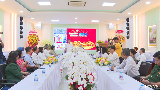 Lãnh đạo TP. Hồ Chí Minh kiểm tra giám sát công tác chuẩn bị bầu cử tại phường Bến Thành và phường Sài Gòn - Ảnh 2.