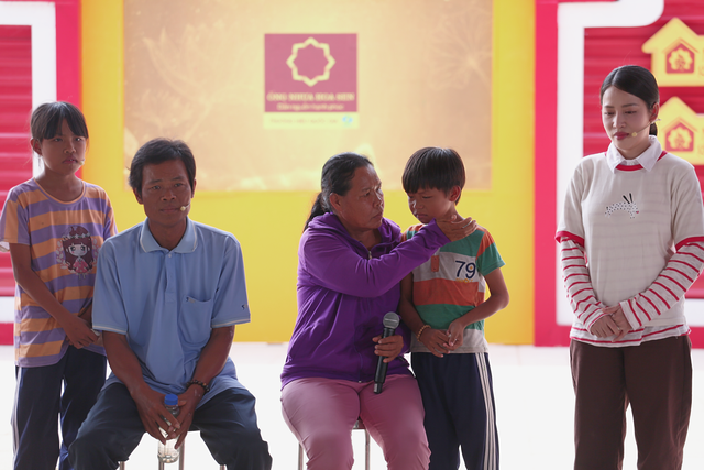 Mái ấm gia đình Việt: Chuyện em Hải Kim và ngôi nhà có bốn thành viên đều mắc bệnh - Ảnh 11.