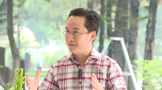 TP. Hồ Chí Minh: Người dân xếp hàng mua vàng ngày vía Thần Tài - Ảnh 5.