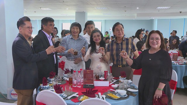 HTV họp mặt văn nghệ sĩ đầu xuân Bính Ngọ 2026, tri ân và vinh danh nhiều gương mặt tiêu biểu - Ảnh 12.