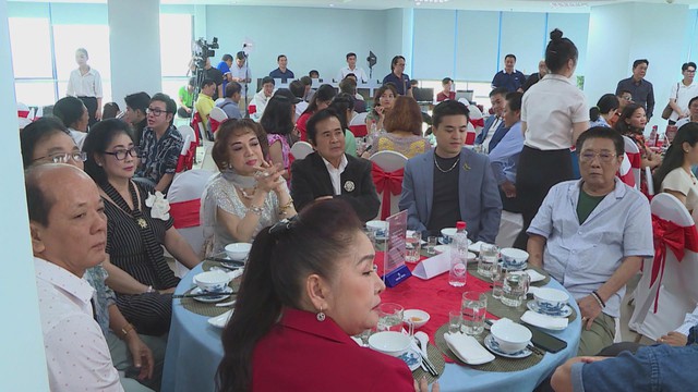 HTV họp mặt văn nghệ sĩ đầu xuân Bính Ngọ 2026, tri ân và vinh danh nhiều gương mặt tiêu biểu - Ảnh 9.